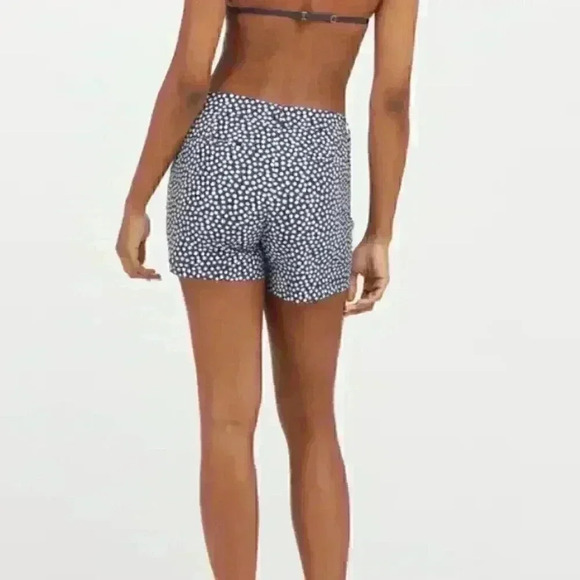 NWT SPANX Sunshine Shorts, 6" in navy pointed dot Sz M - Picture 2 of 7
